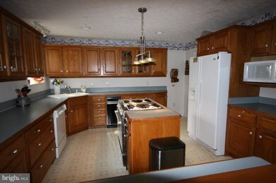 18057 William Howard Way, Tall Timbers, MD 20690 - photo 5