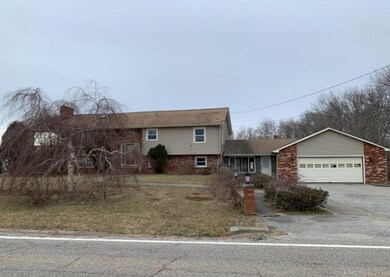 75 Birch Swamp Rd, Warren, RI 02885 - photo 2