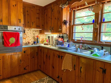 3 Meadowview Kitchen