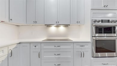 177 Red Creek Rd, Hampton Bays, NY 11946 - photo 5