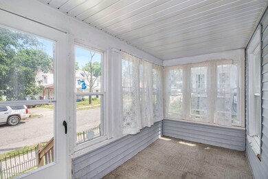 1412 Ada St, Lansing, MI 48910 - photo 2