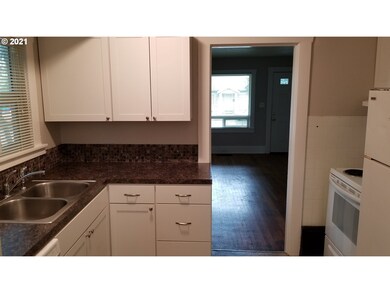 118 NE Lombard St, Portland, OR 97211 - photo 6