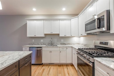 258 Wadleigh Falls Rd unit A, Newmarket, NH 03857 - photo 6