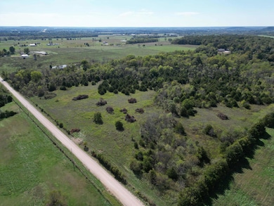 001 Sheridan Rd, Sheridan Township, MO 65648 - photo 2