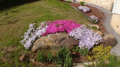 99 Thorndike Rd, Weare, NH 03281 - photo 2