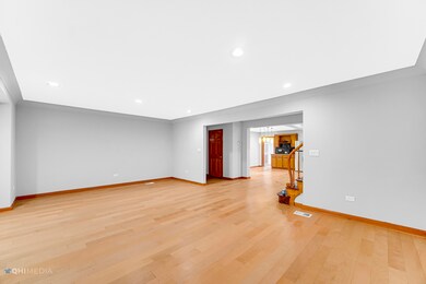 6250 N Richmond St, Chicago, IL 60659 - photo 4