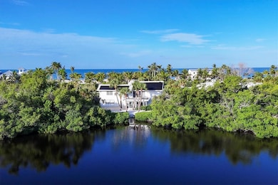 7665 Sanderling Rd, Sarasota, FL 34242 - photo 5