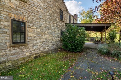 2820 Farr Rd, Allentown, PA 18103 - photo 7