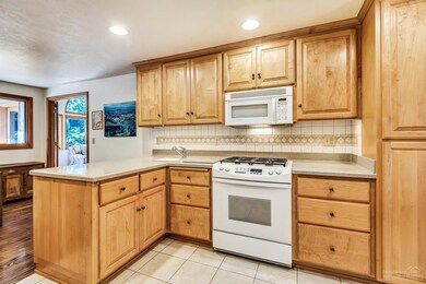 20227 Rae Rd, Bend, OR 97702 - photo 7