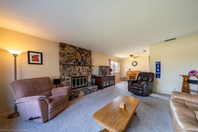 3505 Tamarack-12