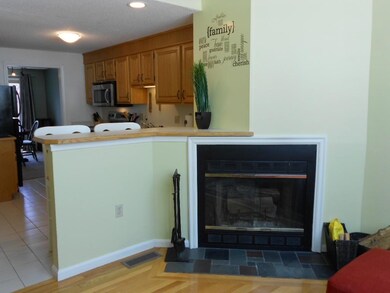 214 Brickett Hill Cir, Haverhill, MA 01830 - photo 4