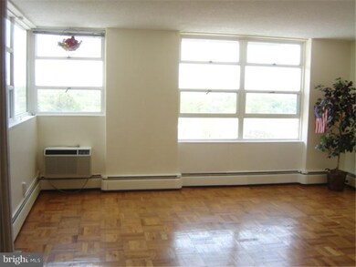 Radnor House unit 722, Bryn Mawr, PA 19010 - photo 2