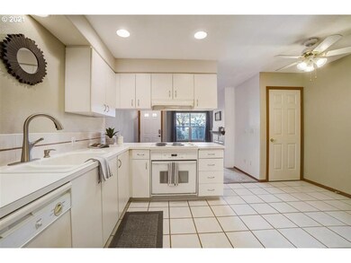 14150 E Burnside St unit 4, Portland, OR 97233 - photo 7