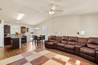 724 Villa Romero Dr, Horizon City, TX 79928 - photo 7