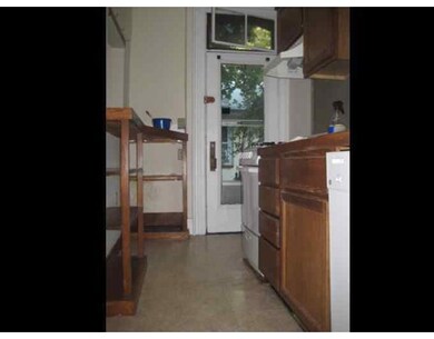 102 Magazine St unit 1-B, Cambridge, MA 02139 - photo 4