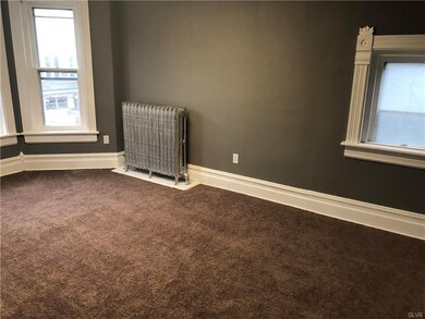 39 Dowell St, Slatington, PA 18080 - photo 4