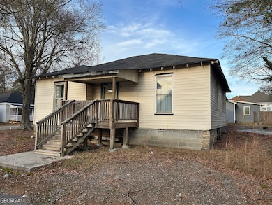 88 E Stephens St, Winder, GA 30680 - photo 2