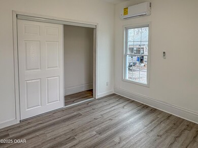 301 W High St, Alba, MO 64830 - photo 6