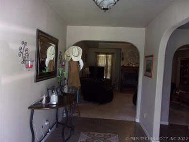 707 E Caddo St, Cleveland, OK 74020 - photo 3