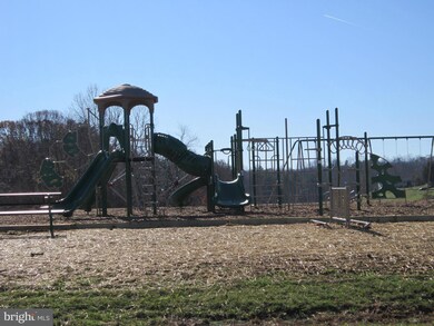 1091 Claypipe Dr, Huntingtown, MD 20639 - photo 3