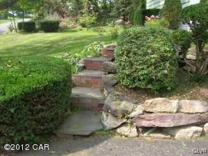 22 Ryan Ave, Tamaqua, PA 18252 - photo 2
