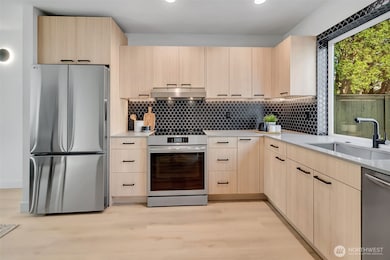 4407 S Holly St, Seattle, WA 98118 - photo 6