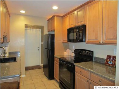 146 Cross Slope Ct unit A, Manalapan, NJ 07726 - photo 5