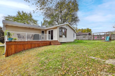 332 13th St SW, Owatonna, MN 55060 - photo 2