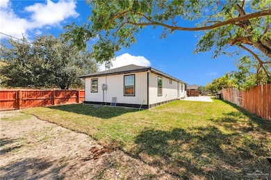 12553 Arroyo St, La Feria, TX 78559 - photo 2