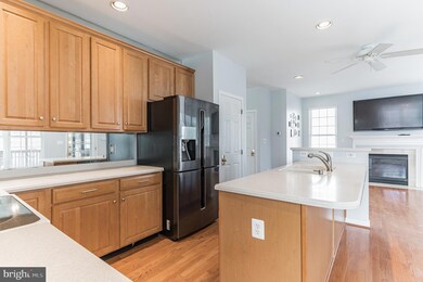 43053 Edgewater St, Chantilly, VA 20152 - photo 7