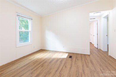 753 Starnes Cove Rd, Asheville, NC 28806 - photo 7