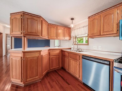 3020 Jacks Fairway-updated eat-in kitche