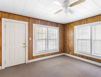 1813 Cottonwood Ave, Bay City, TX 77414 - photo 3