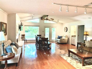 4906 Walnut Place Ct, Granbury, TX 76049 - photo 2