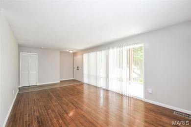 1765 Talisman Ln, Saint Louis, MO 63138 - photo 3