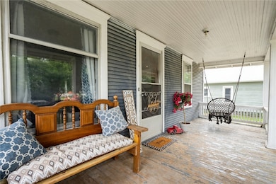 403 South St, Brandon, IA 52210 - photo 3