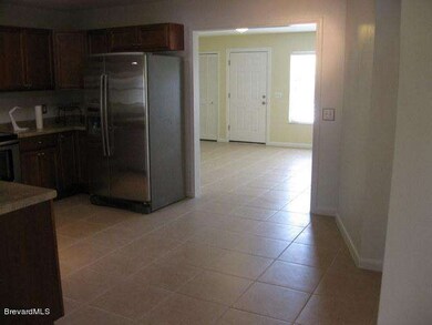 kitchen lr