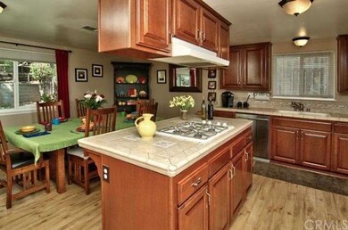 Kitchen Opens Into Family Room or Entertaining Ove