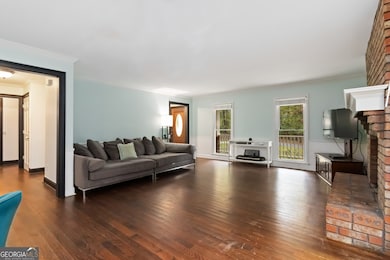 1114 Wind Hill Ln SW, Marietta, GA 30064 - photo 5