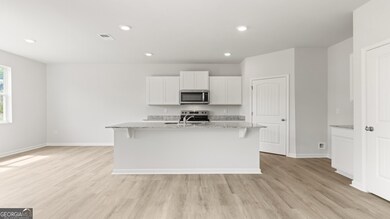 8200 Elkhorn Dr, Fairburn, GA 30213 - photo 5