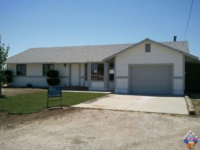 5902 Margaritha Ln, Rosamond, CA 93560 - photo 2