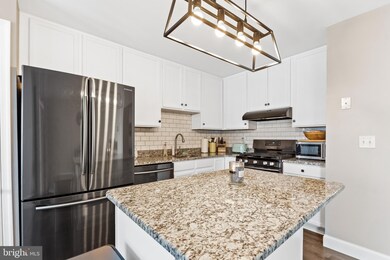 1002 Buckingham Dr, West Deptford, NJ 08086 - photo 2