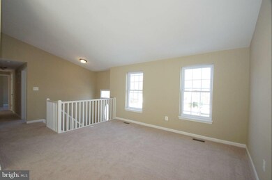 9423 Gunview Rd, Nottingham, MD 21236 - photo 4