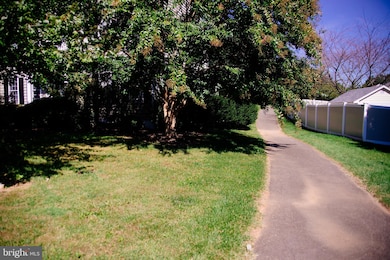 679 Gold Cup Dr, Warrenton, VA 20186 - photo 2