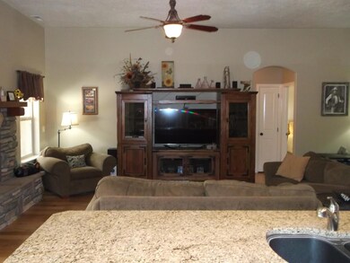 family room (4)