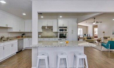 1121 W Hayward Ave-large-008-57-Kitchen-
