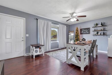 1004 Lincoln Dr, Maryville, IL 62062 - photo 4