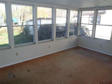 65 Cuthbert St, Schenectady, NY 12302 - photo 3