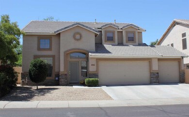 4123 E LARIAT LN 3 CAR GARAGE