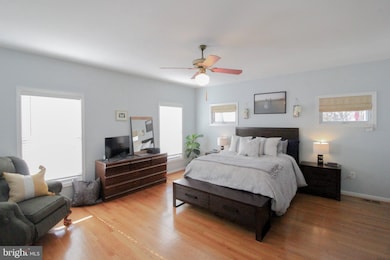 9219 Brian Dr, Vienna, VA 22180 - photo 6